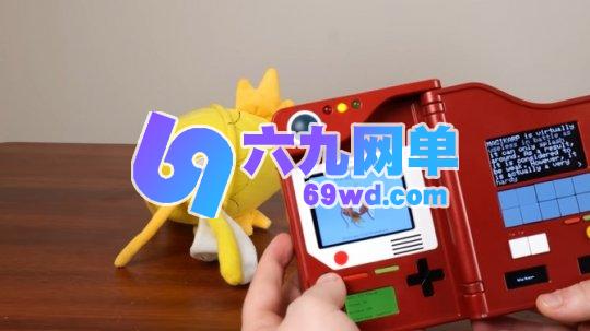 硬核玩家手工打造《宝可梦》图鉴还原终端 丰富功能致敬经典原作-六九网单