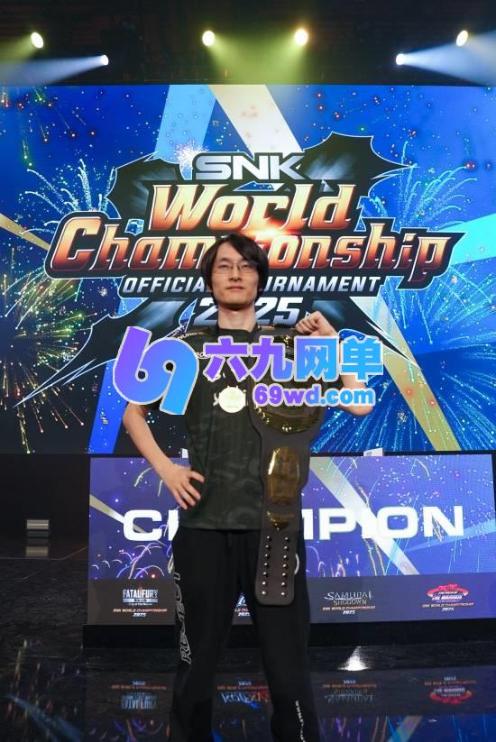 SNKSWC赛事双项目:小孩曾卓君在《拳皇15》项目收获亚军-六九网单